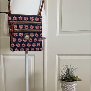 Dooney & Bourke crossbody purse
